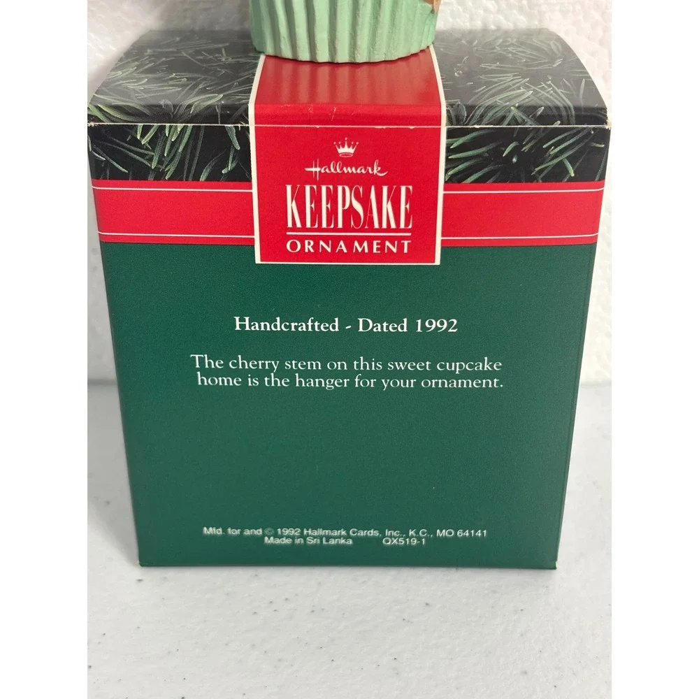 Hallmark Keepsake Ornament New Home Sweet Cupcake Mouse‎ Dated 1992